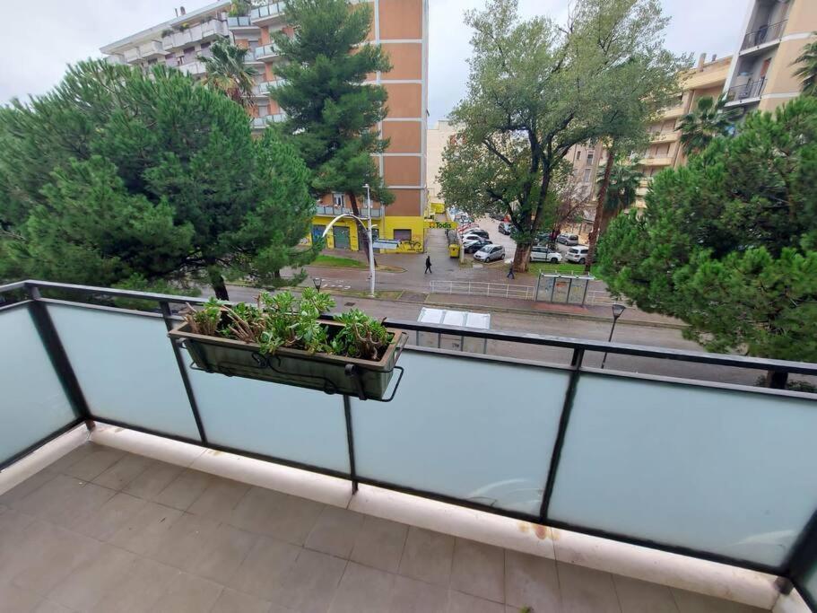 Lovely Central Apartment Pescara Exterior foto